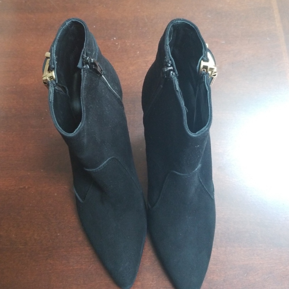 Barely used Andrea Carrano black suede ankle boots